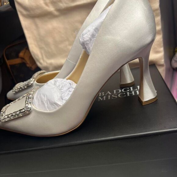 Badgley-Mischka Women's White and Silver Rhinestones Size 8 - Picture 6 of 7